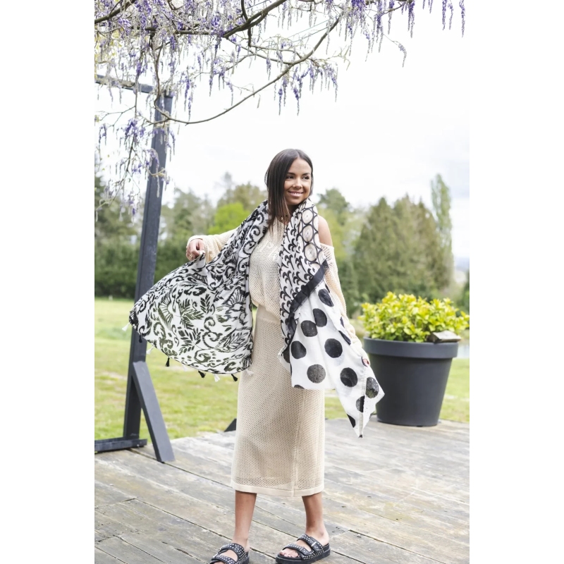 Black and ecru Salome scarf - Shanna
