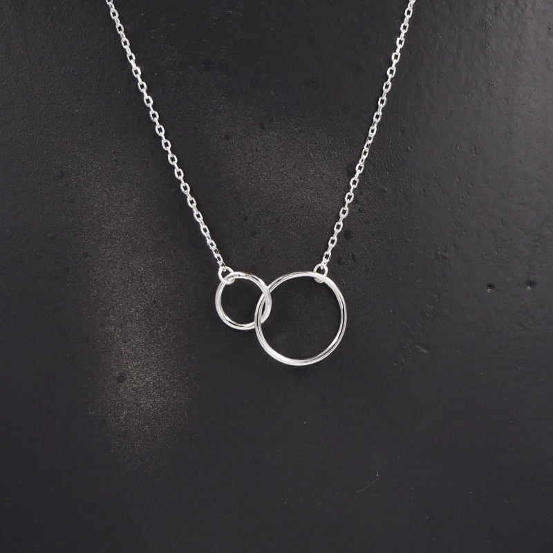 Doucle circle medium silver necklace - Pomme Cannelle Doucle circle medium silver necklace - Pomme Cannelle