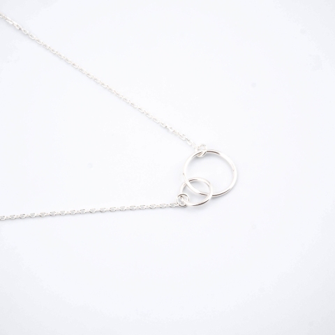 Doucle circle medium silver necklace - Pomme Cannelle