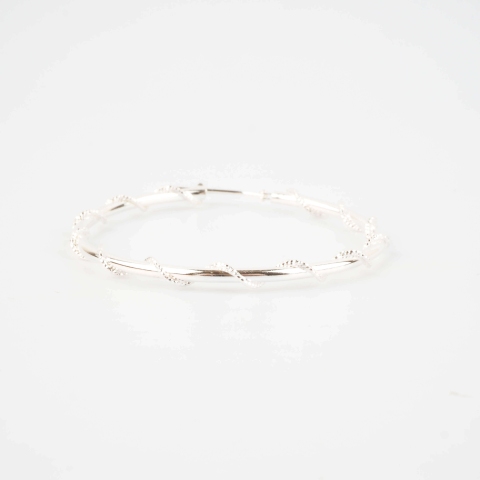 Boucles d'oreilles créoles Kae en argent - Pomme Cannelle