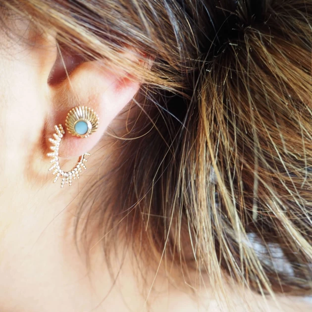 Asia gold ear studs - Pomme Cannelle