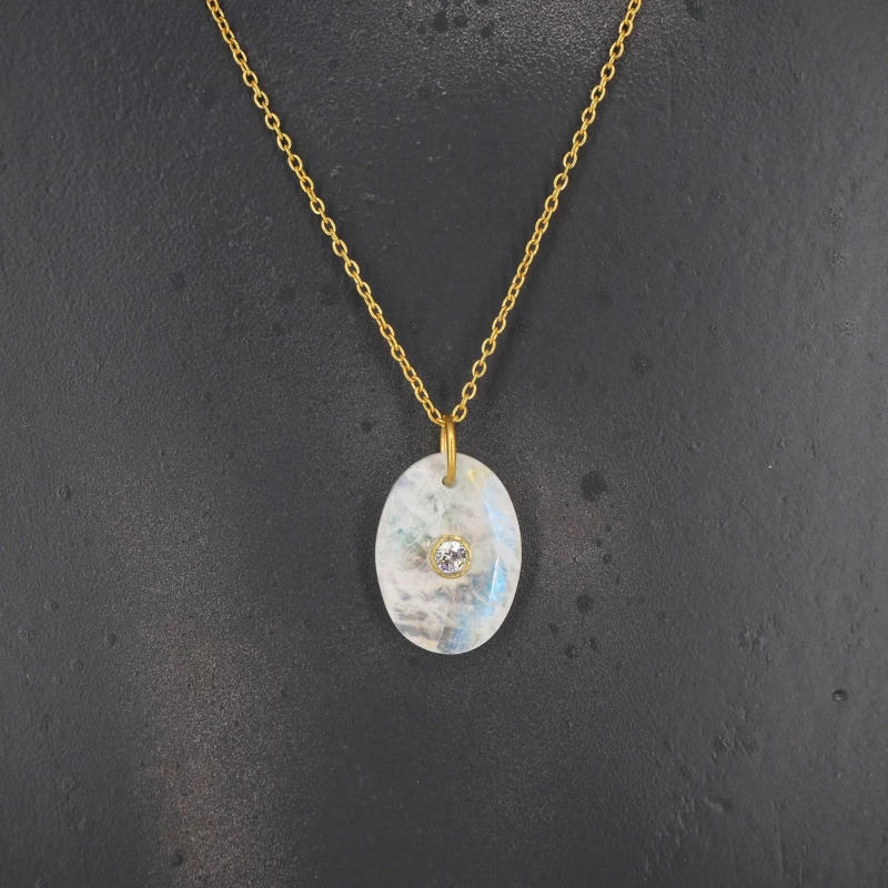 Oval opal gold necklace - LuckyTeam