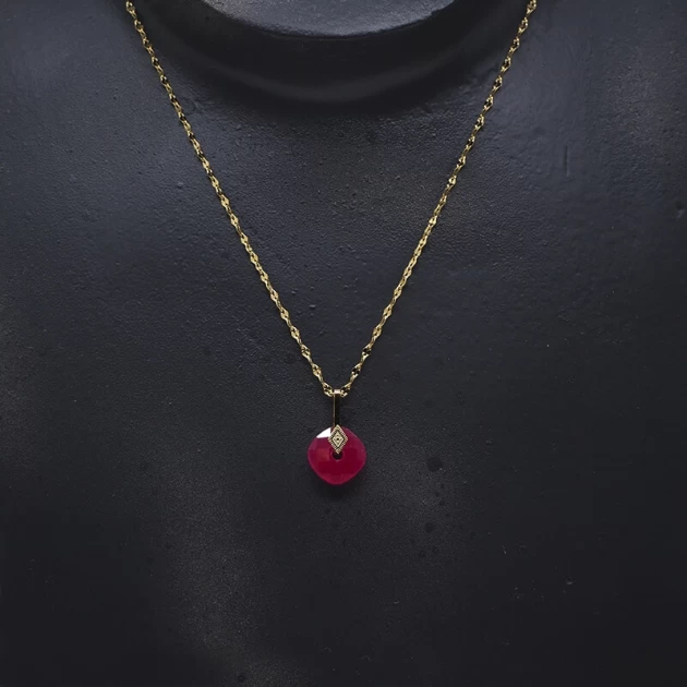 Precious ruby gold necklace...