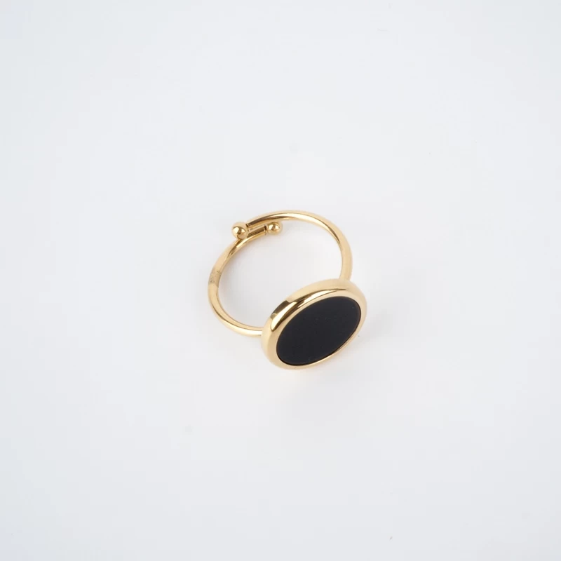 Laora Black Onyx ring in gold stainless steel - Zag bijoux