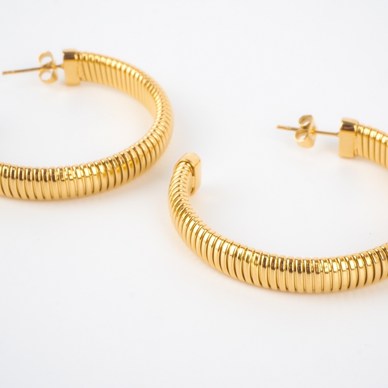 Boucles d'oreilles créoles dorées en acier - Zag Bijoux