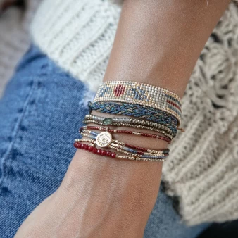 Jessie multi-turn bracelet with semi-precious stones